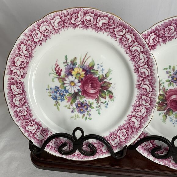 Vintage Paragon Fine Bone China Cup/Saucer Set- 12 Pieces  Vintage Paragon “Pink Rose” With Gold Trim Fine China Made In England Set Of 4